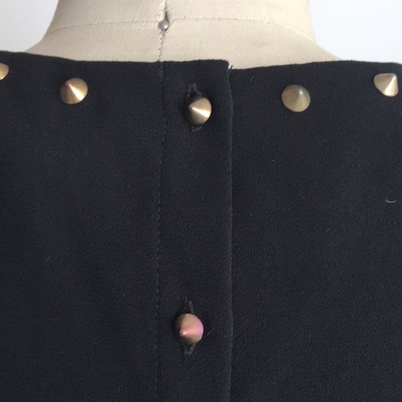 EUC Zara Women’s Black Shift w/ Gold Grommets 🔥🔥 - Picture 4 of 7